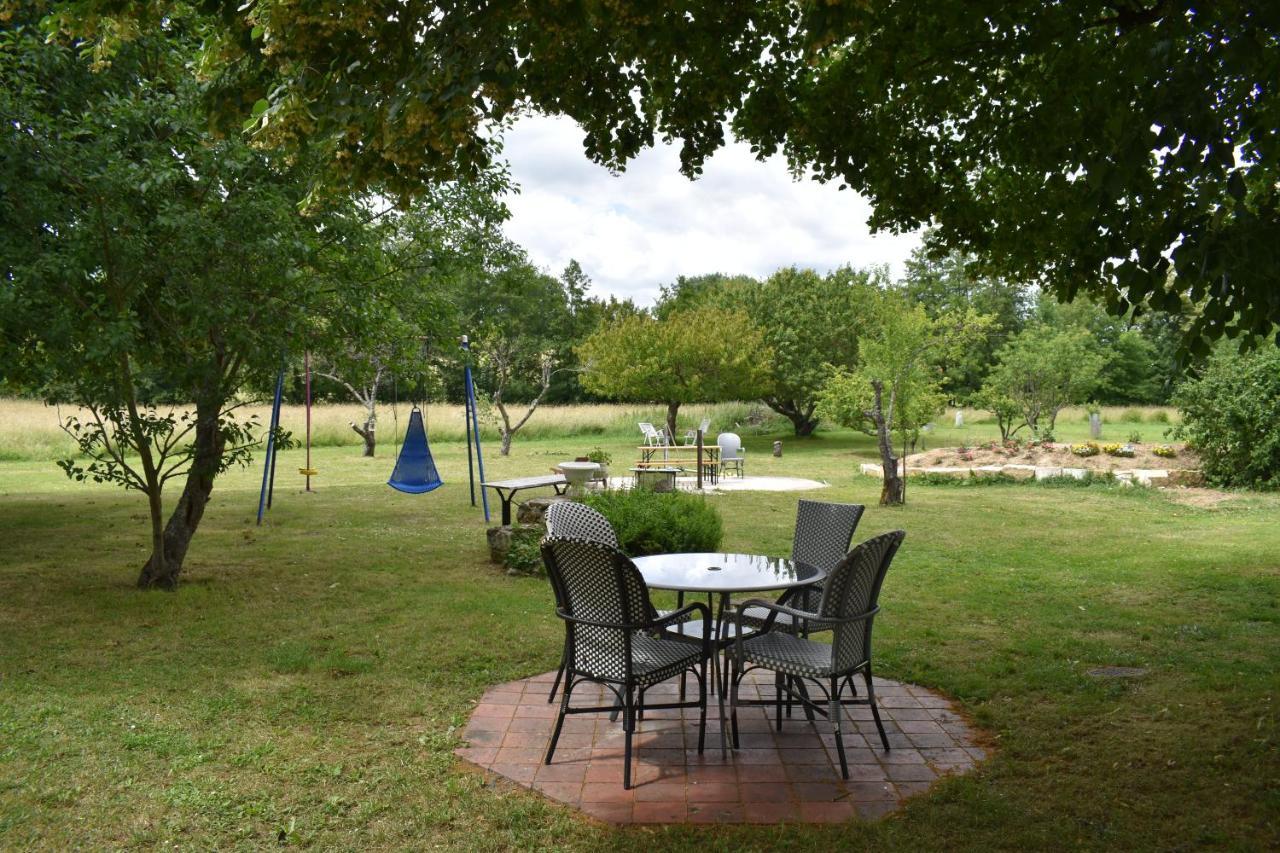 Le Moulin Bleu Bed & Breakfast Seigy Exterior photo